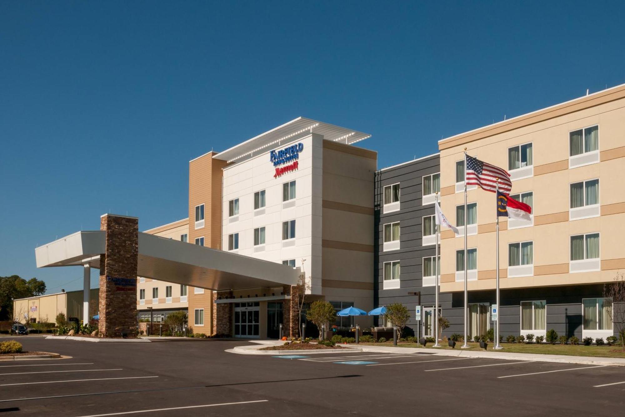 Fairfield Inn & Suites By Marriott Fayetteville North Buitenkant foto