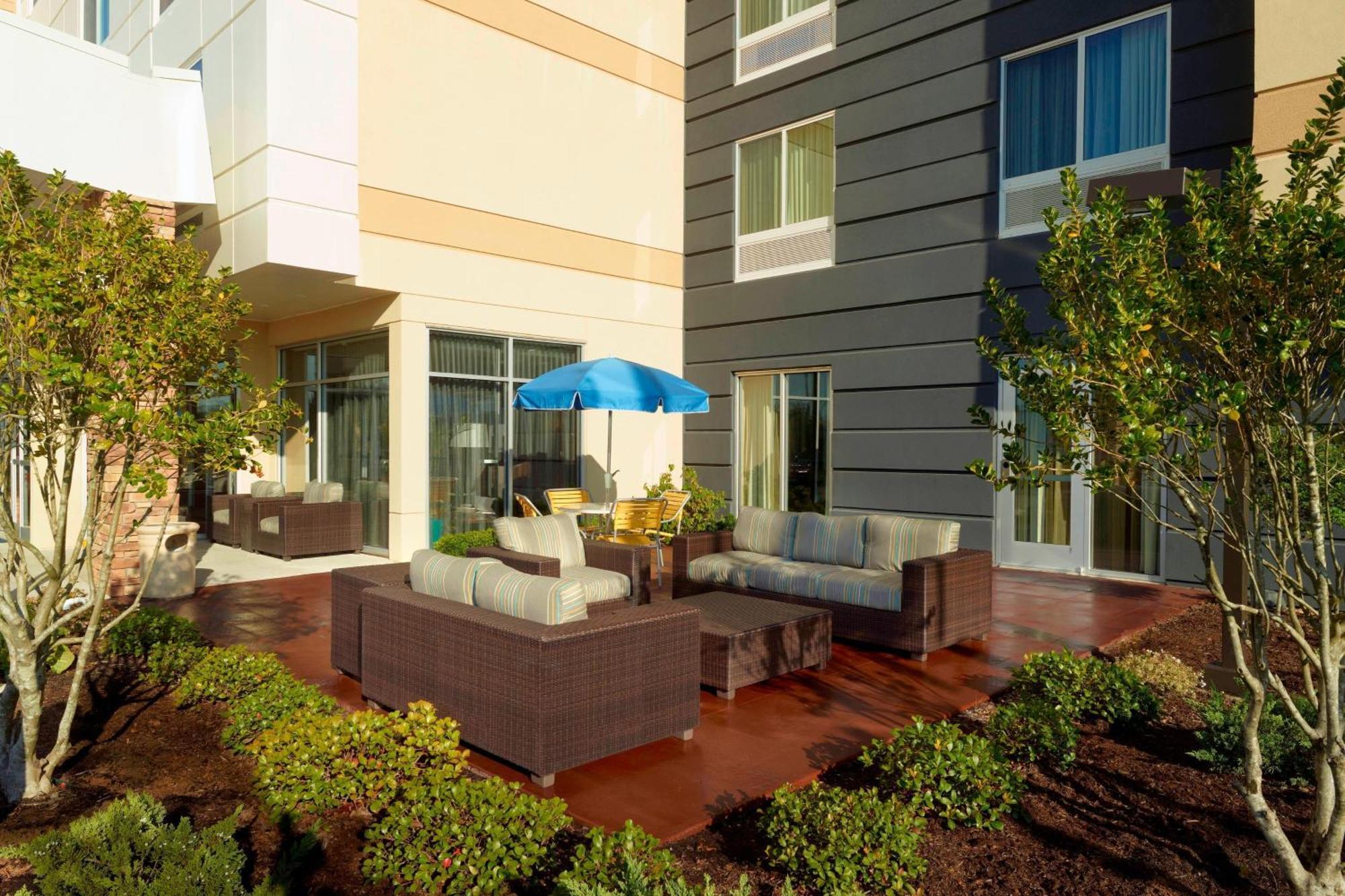 Fairfield Inn & Suites By Marriott Fayetteville North Buitenkant foto